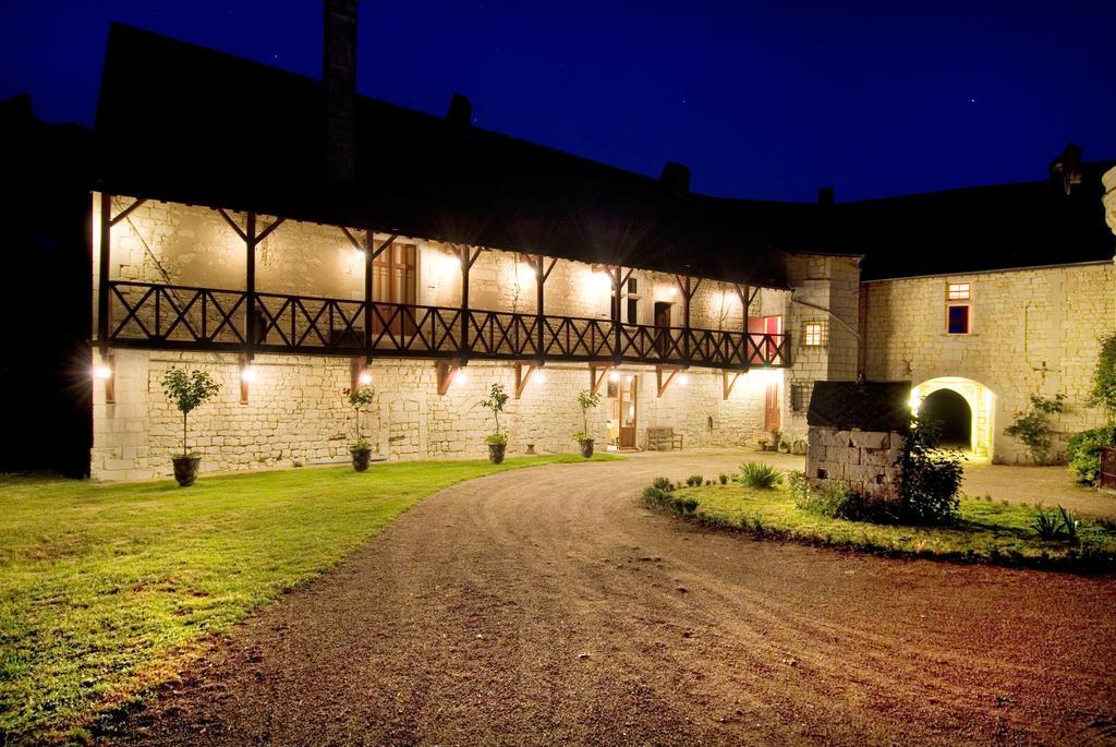 Chateau De La Roche Martel Bed and Breakfast Roiffé Exterior foto