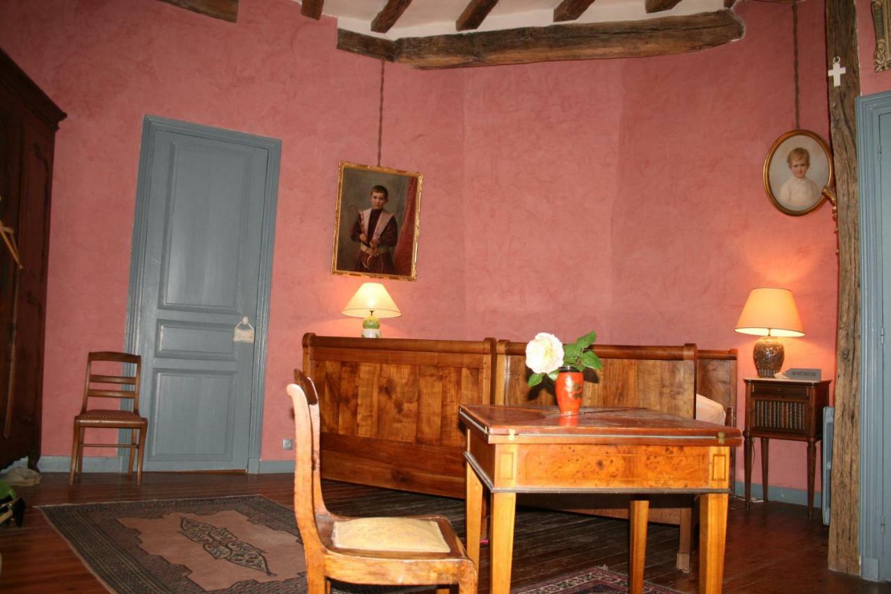 Chateau De La Roche Martel Bed and Breakfast Roiffé Exterior foto